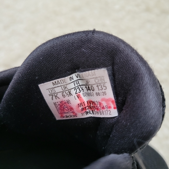 Lot of Nike light jacket and Adidas shoes - Picture 9 of 11